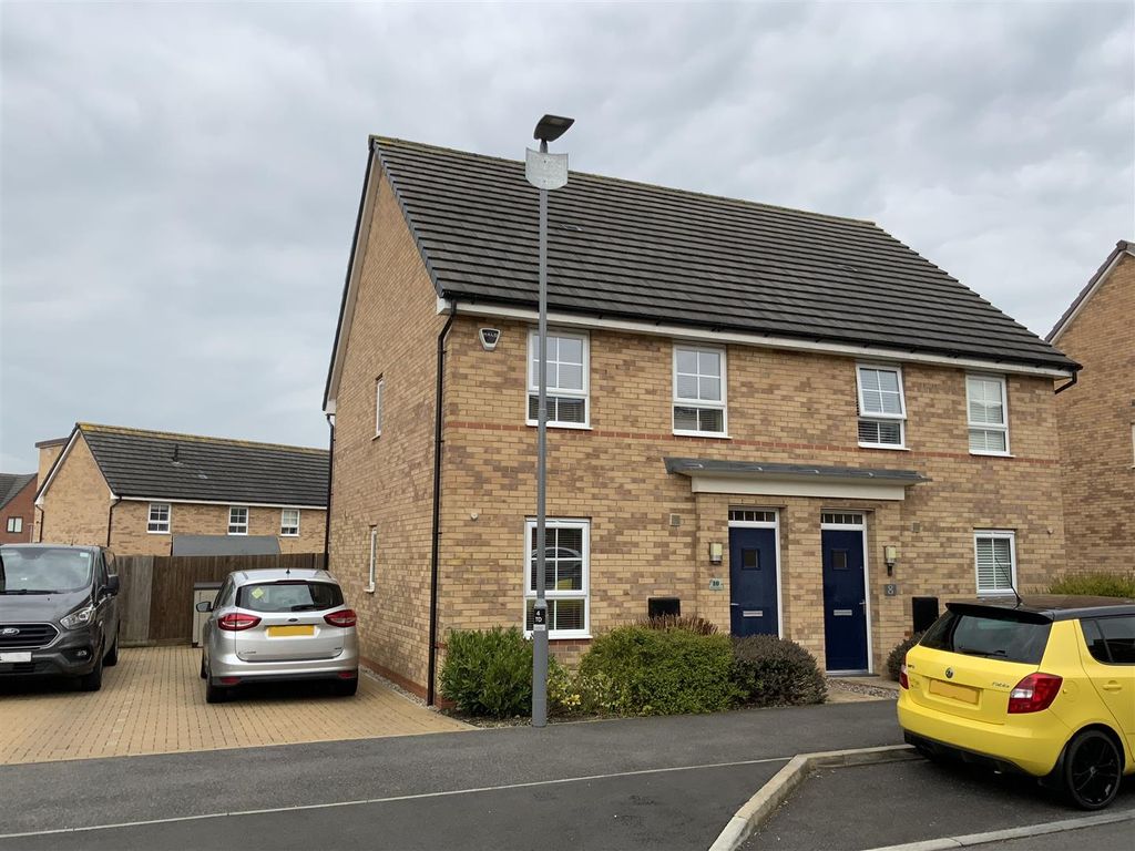 3 bed semidetached house for sale in Tiberius Drive, Fairfields