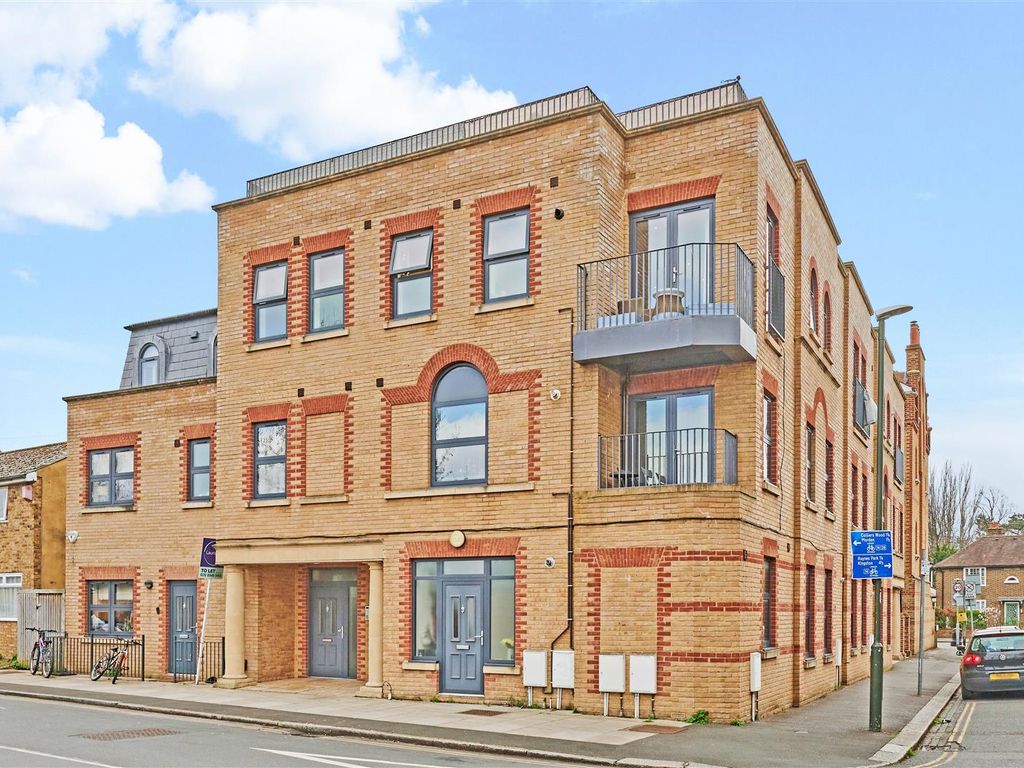 3 bed flat for sale in Henfield Road, London SW19 Zoopla
