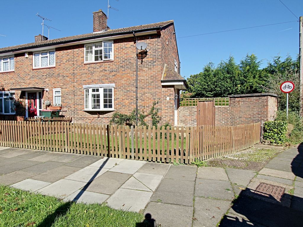 2 bed end terrace house to rent in Arundel Close, Crawley RH10 Zoopla