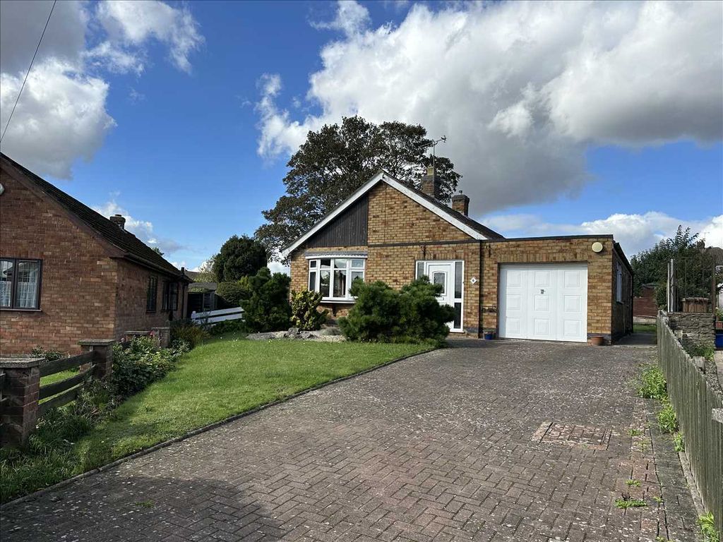 3 bed detached bungalow for sale in Lee Fair Gardens, Bottesford