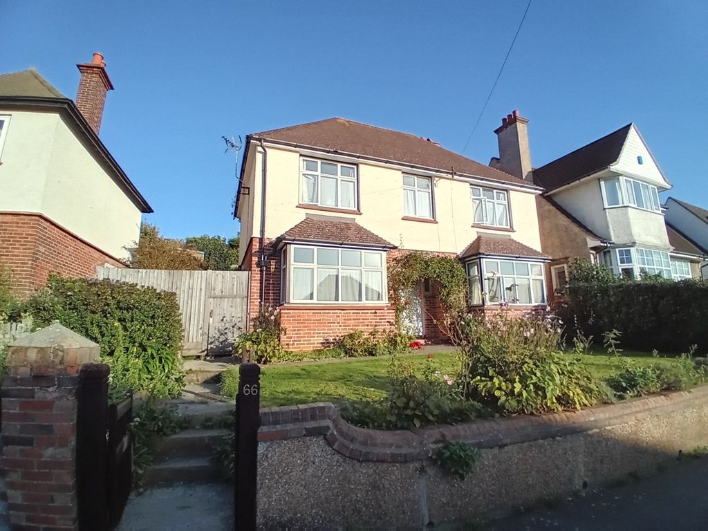4 bed detached house for sale in Amherst Road, Bexhill On Sea TN40, £