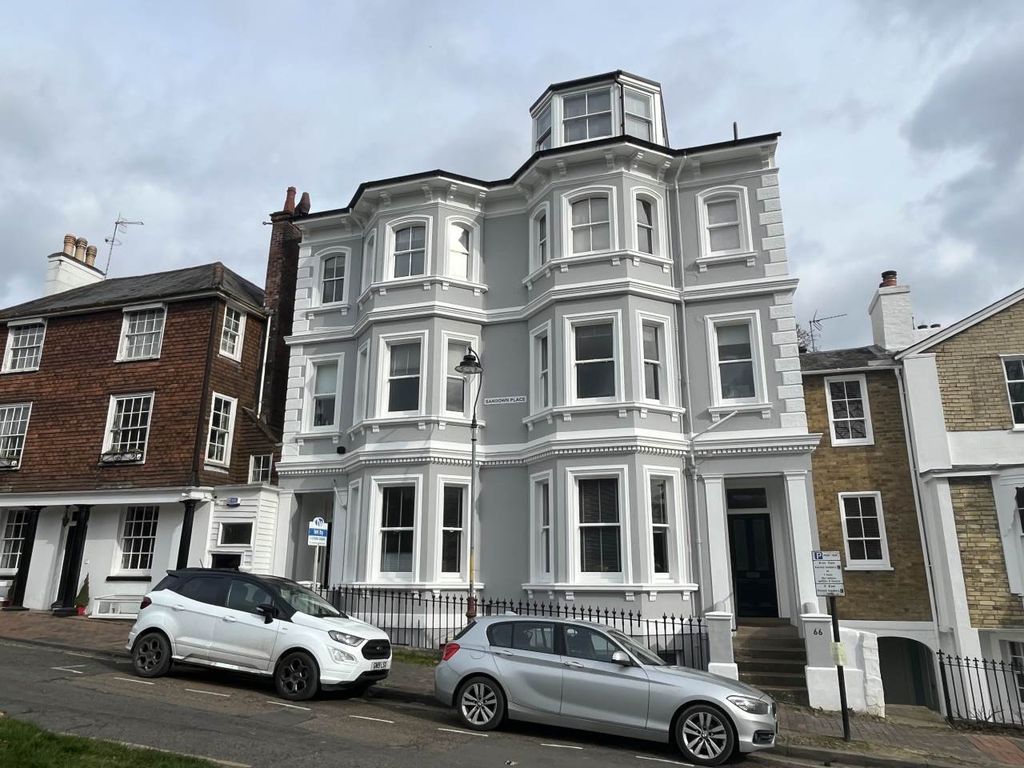 Studio to rent in London Road, Tunbridge Wells, Kent TN1, £715 pcm Zoopla