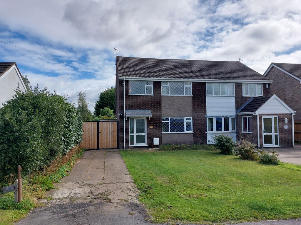 3 bed semidetached house for sale in Townside, East Halton, Immingham