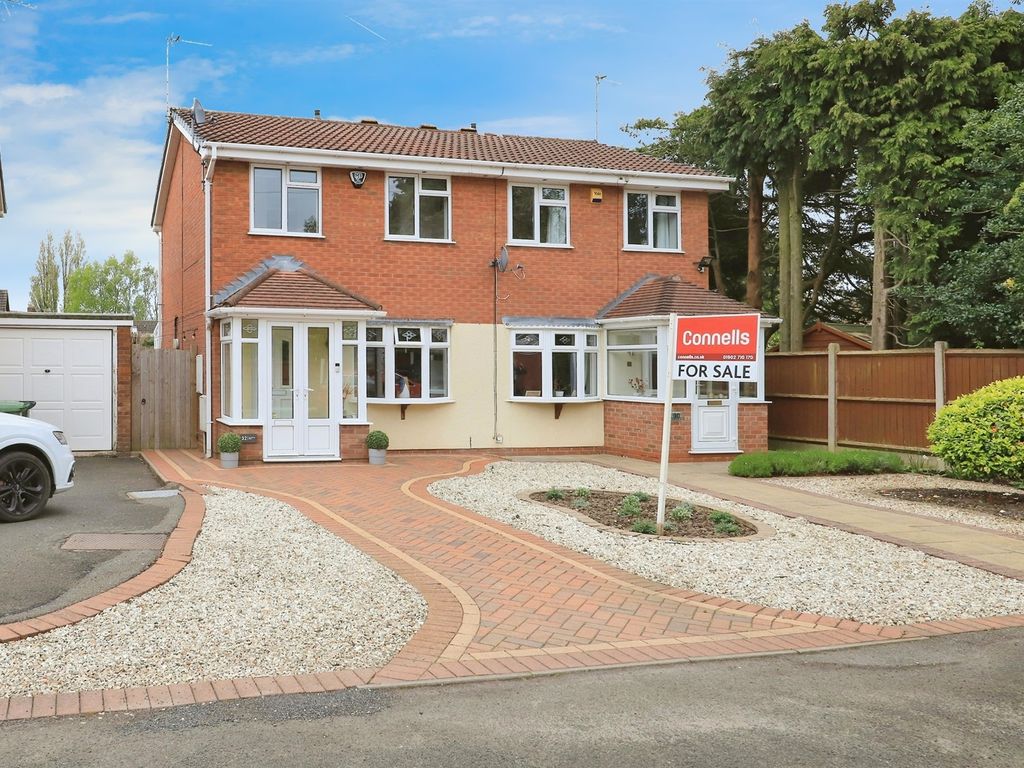 2 bed semidetached house for sale in Hawthorne Road, Wednesfield, Wolverhampton WV11, £200,000