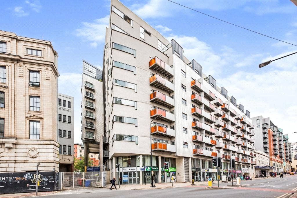 2 bed flat to rent in The Lock, Whitworth Street West, Manchester M1, £