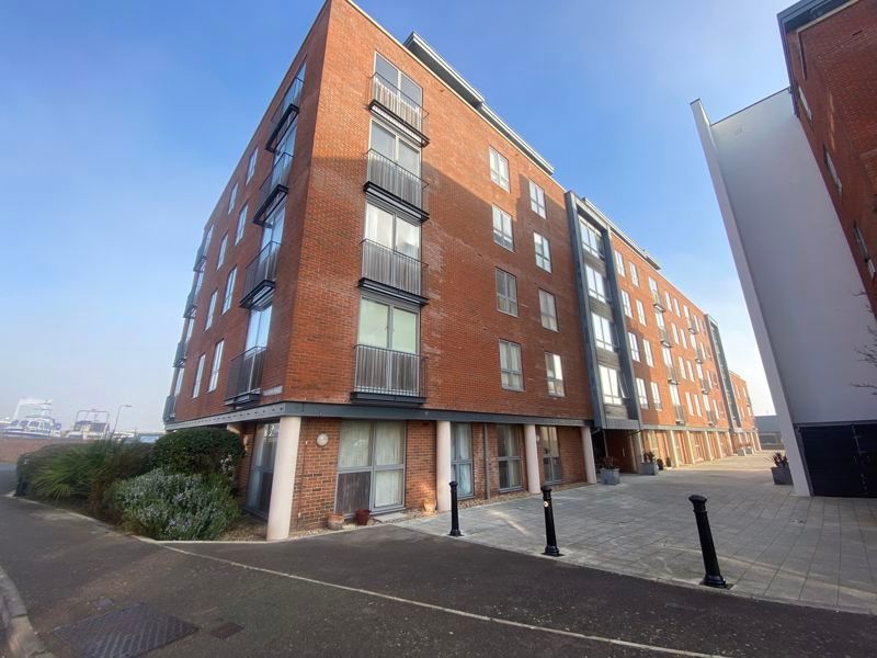 2 bed flat for sale in Galleon Place, Weevil Lane, Gosport PO12 Zoopla