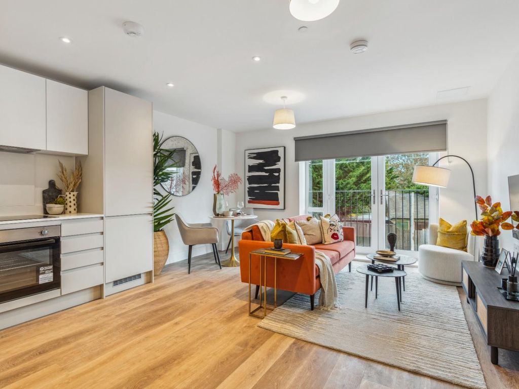 1 bed flat to rent in Hartford Point, 426 430 Bath Road, Nr Burnham