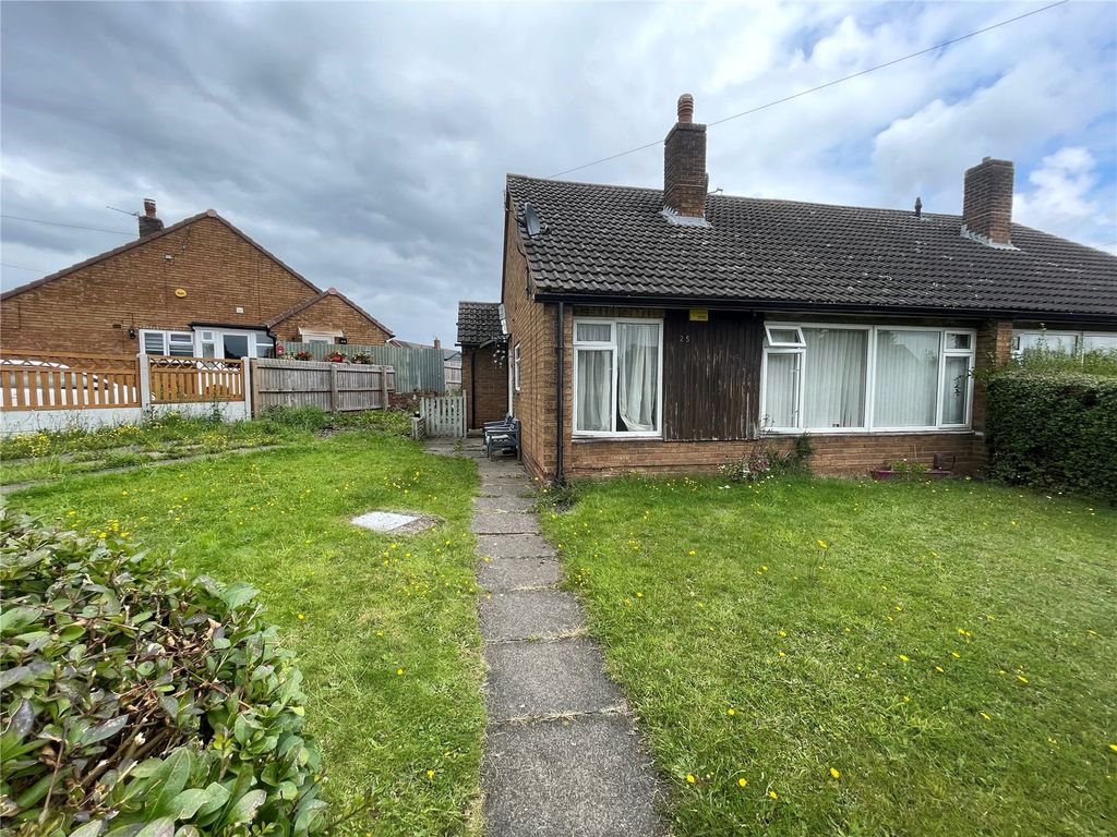 2 bed bungalow for sale in Sandbrook, Ketley, Telford, Shropshire TF1