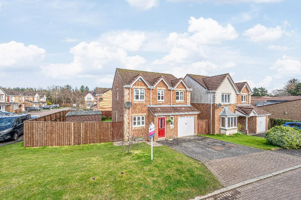 4 bed detached house for sale in Ross Way, Livingston, West Lothian