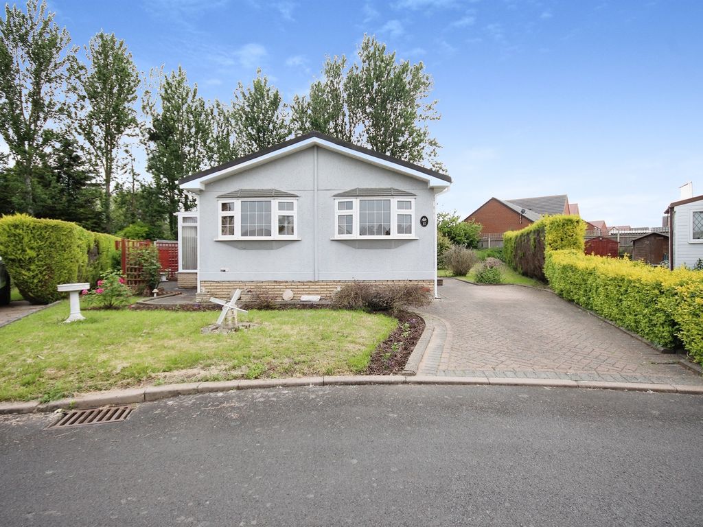 3 bed mobile/park home for sale in Harbury Lane, Heathcote, Warwick