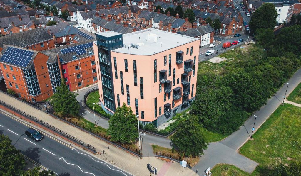 5 bed flat to rent in Western Road, Leicester LE3 Zoopla