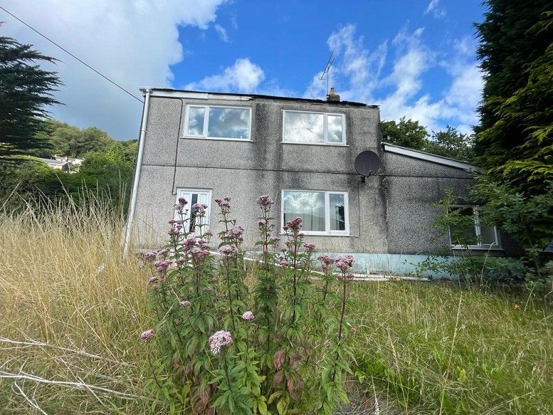 3 bed detached house for sale in Cyfyng Road, Ystalyfera, Swansea. SA9