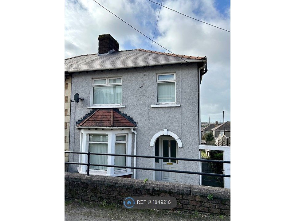 3 bed semidetached house to rent in Port Talbot, Port Talbot SA13, £
