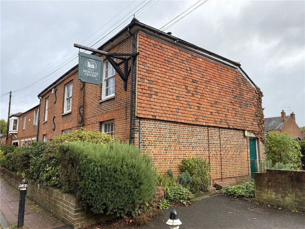 1 bed flat to rent in Upper Brook Street, Winchester, Hampshire SO23, £