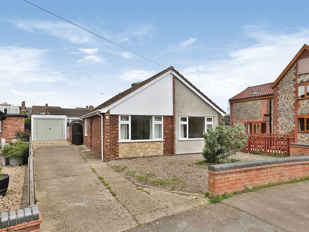 2 bed detached bungalow for sale in Folly Road, Wymondham NR18 Zoopla