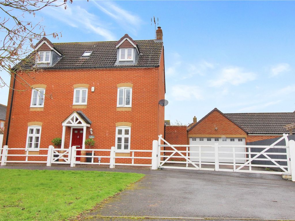 5 bed detached house for sale in Lampeter Road, Swindon, Wiltshire SN25