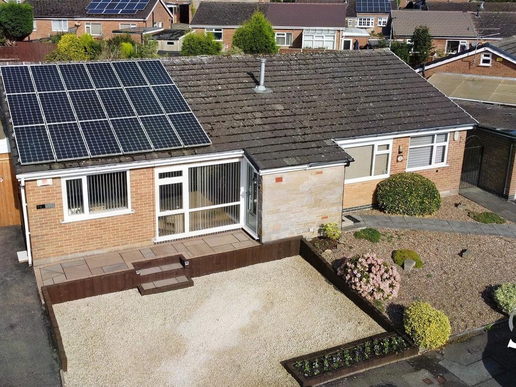 2 bed semidetached bungalow for sale in Oakfield Avenue, Markfield, Leicestershire LE67, £