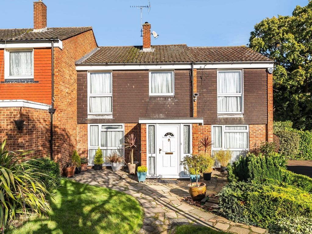 4 bed end terrace house for sale in Red Cedars Road, Orpington BR6, £