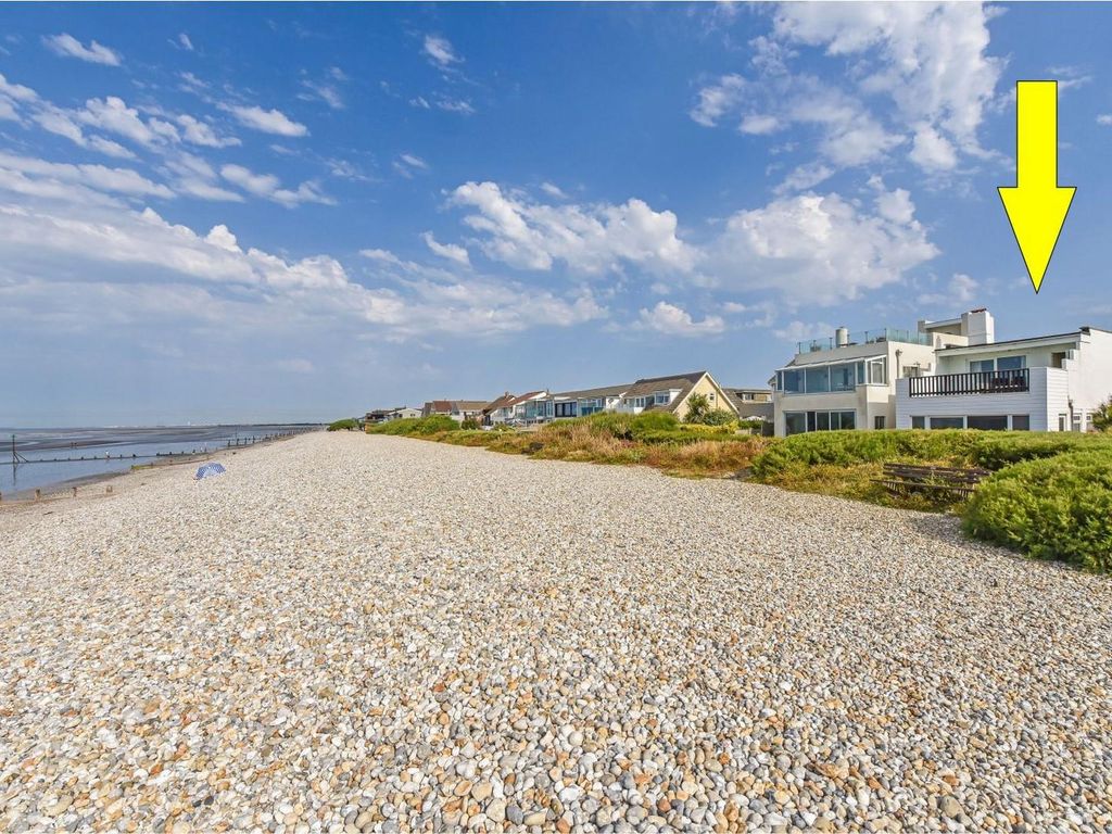3 bed detached house for sale in Marine Drive, West Wittering