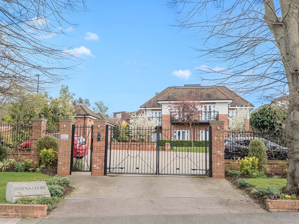 3 bed flat for sale in Chase Ridings, Enfield EN2 Zoopla