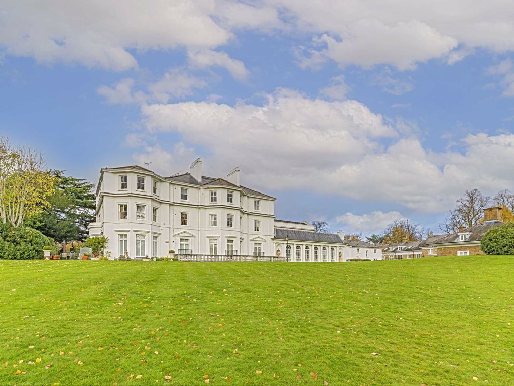 2 bed flat for sale in Kingston Hill Place, Kingston Upon Thames KT2