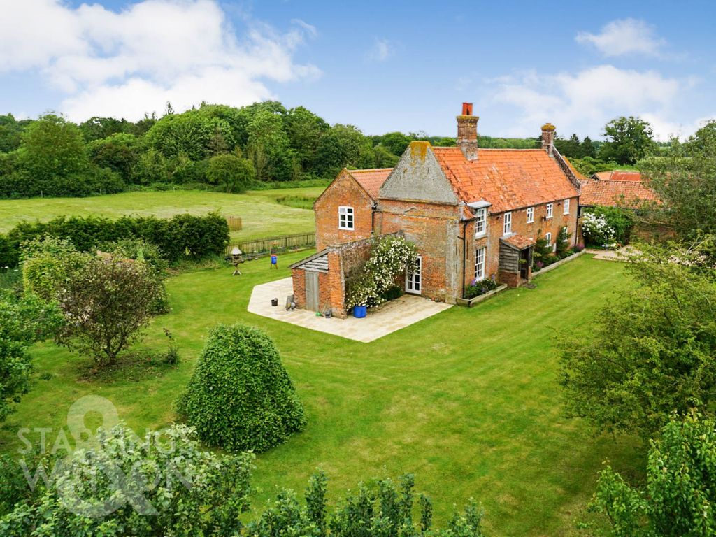 4 bed detached house for sale in Norwich Road, Woodton, Bungay NR35, £750,000 Zoopla