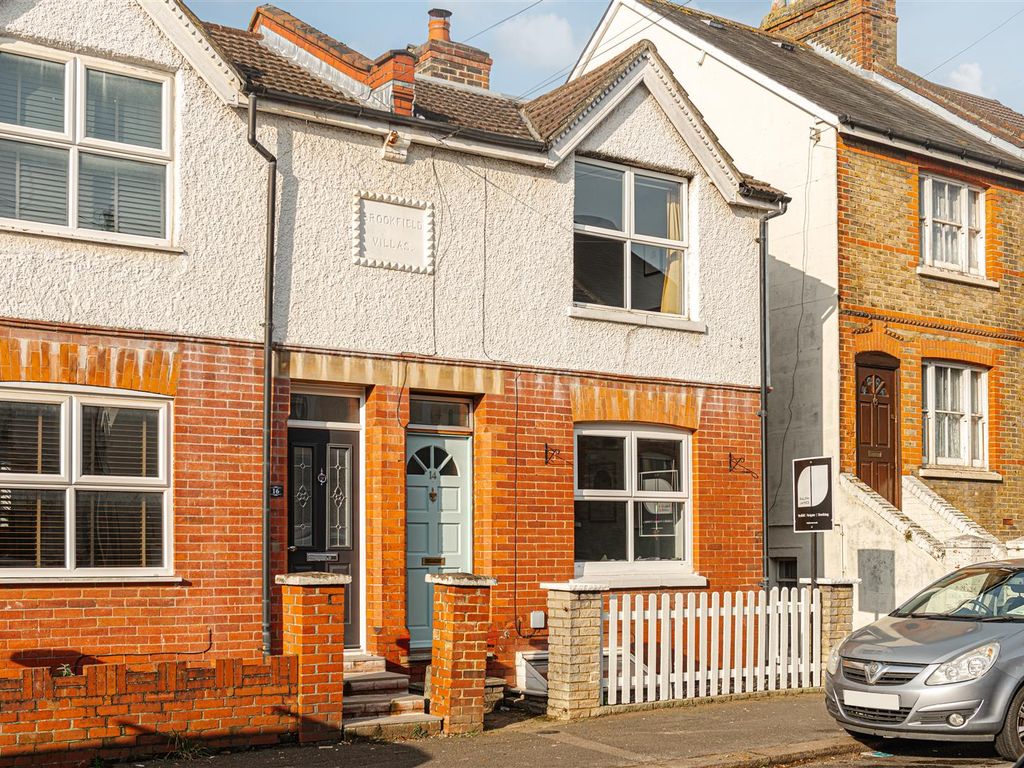 3 bed property for sale in Victoria Road, Redhill RH1 Zoopla