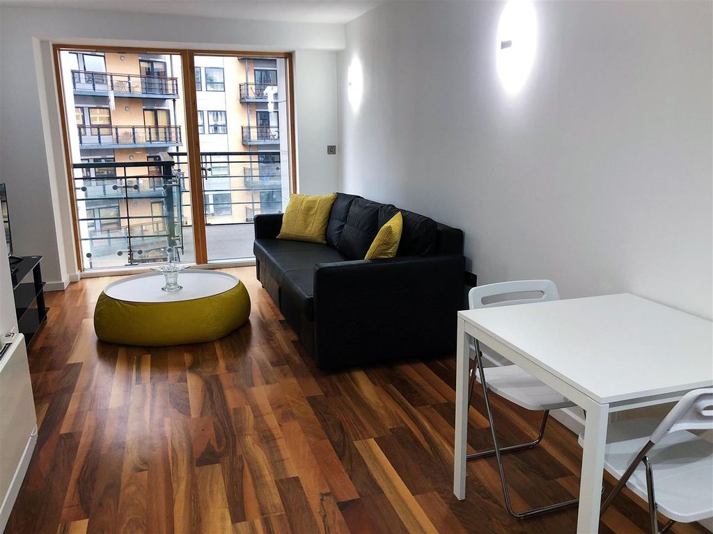 2 bed flat to rent in Whitehall Waterfront, 2 Riverside Way, Leeds LS1