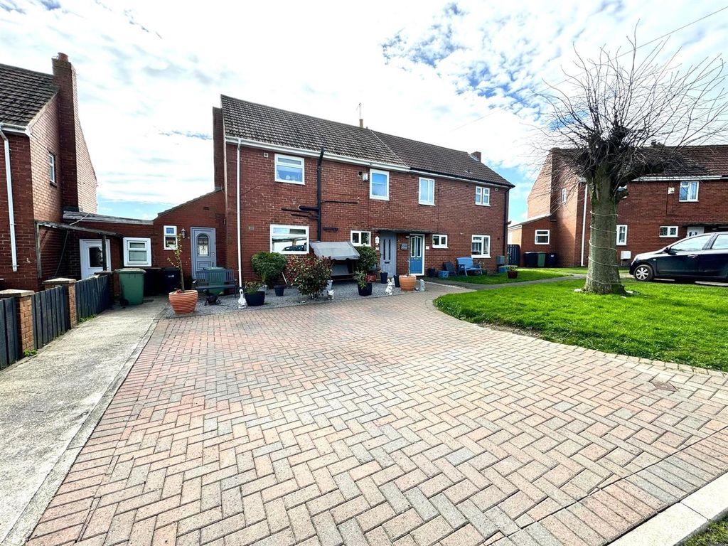 3 bed property for sale in Glencot Grove, Hawthorn, Seaham SR7, £