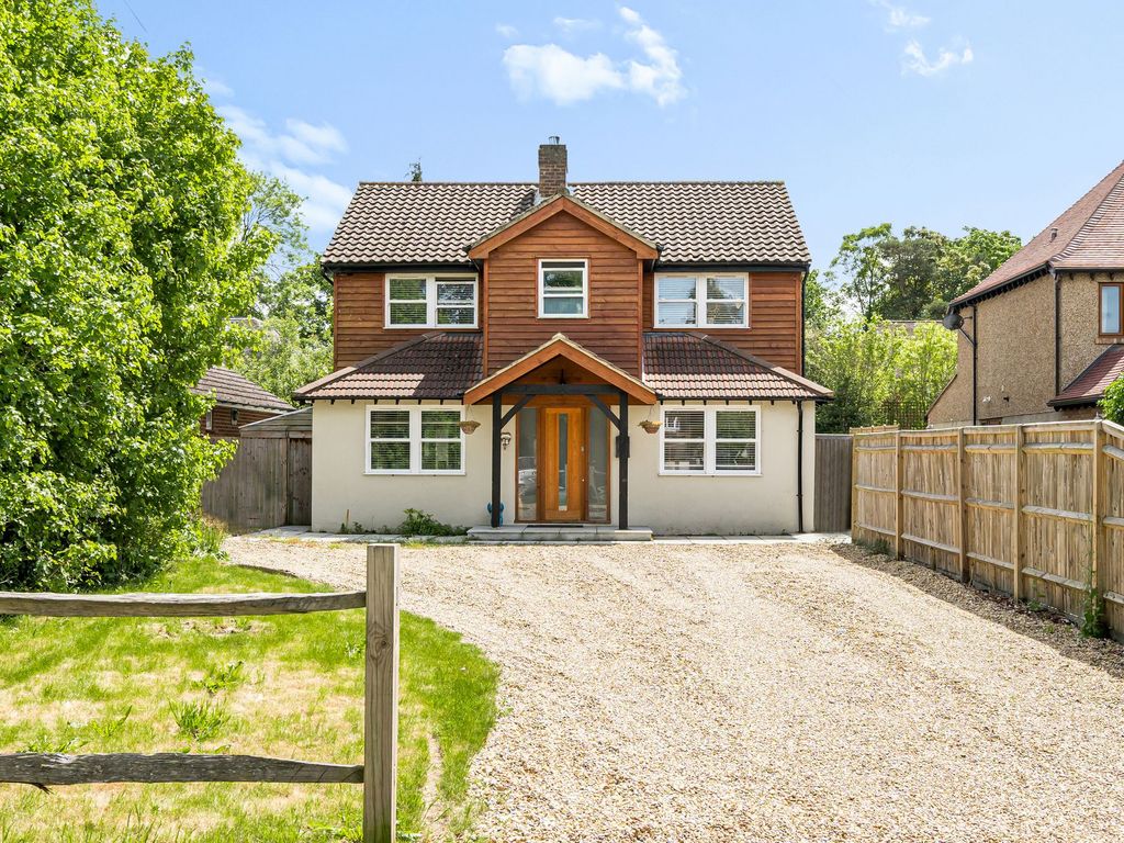 4 bed detached house for sale in Links Road, Ashtead KT21, £1,095,000