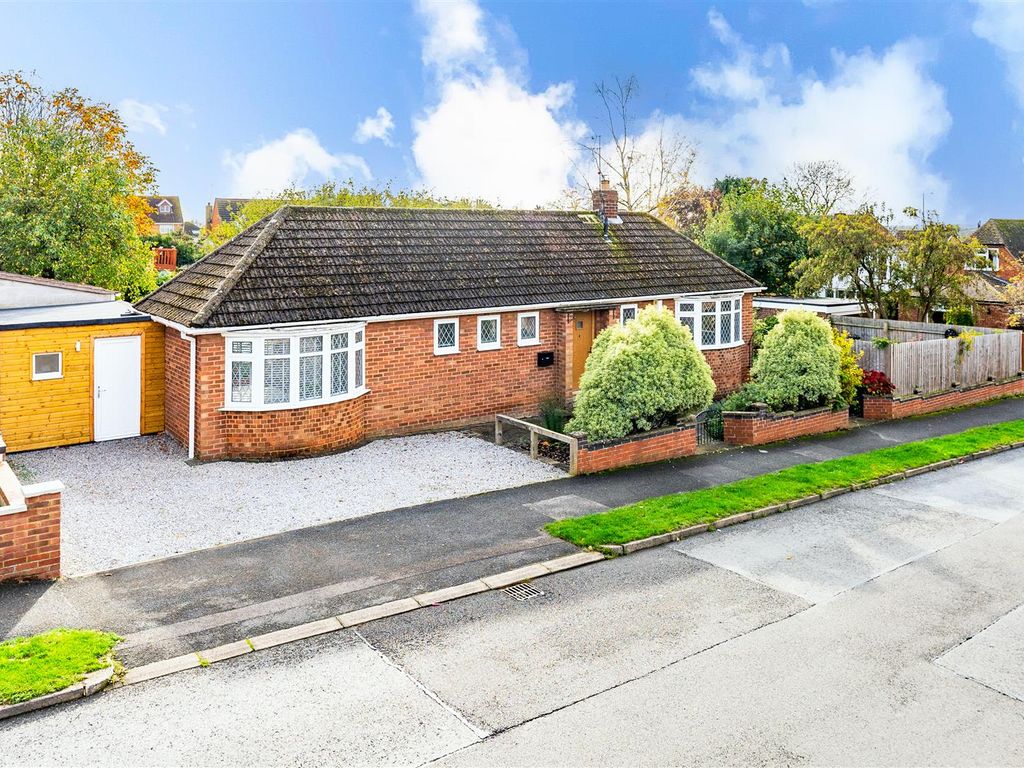 3 bed detached bungalow for sale in Grosvenor Road, Barton Seagrave