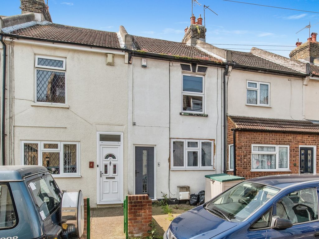 3 bed terraced house for sale in Layfield Road, Gillingham ME7 Zoopla