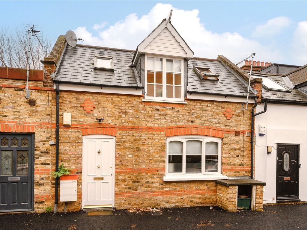 1 bed terraced house for sale in Gibbon Mews, Gibbon Road, Kingston