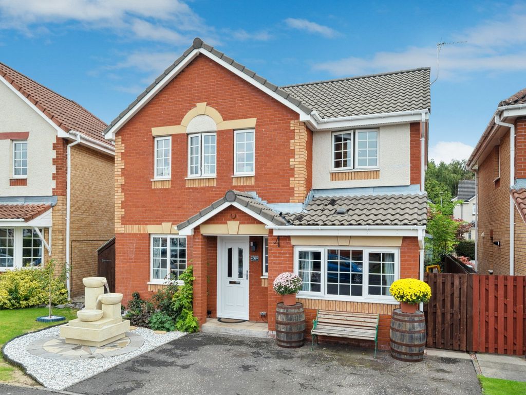 5 bed detached house for sale in Marshall Way, Tullibody