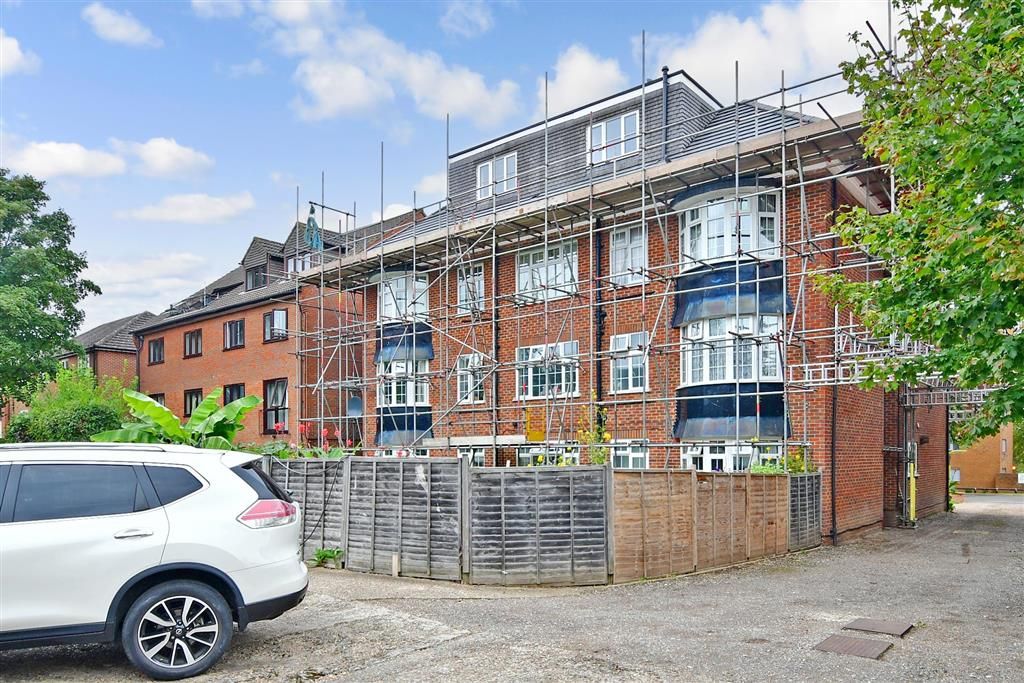 1 bed flat for sale in Grove Road, Sutton, Surrey SM1, £290,000 Zoopla
