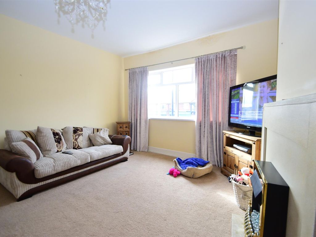 3 bed flat to rent in Benton Road, High Heaton NE7 Zoopla