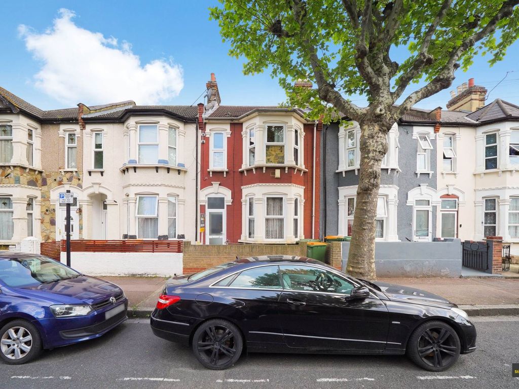3 bed terraced house for sale in Essex Road, Manor Park E12, £535,000