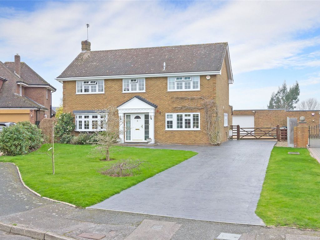 4 bed detached house for sale in Dane Close, Hartlip, Sittingbourne ME9