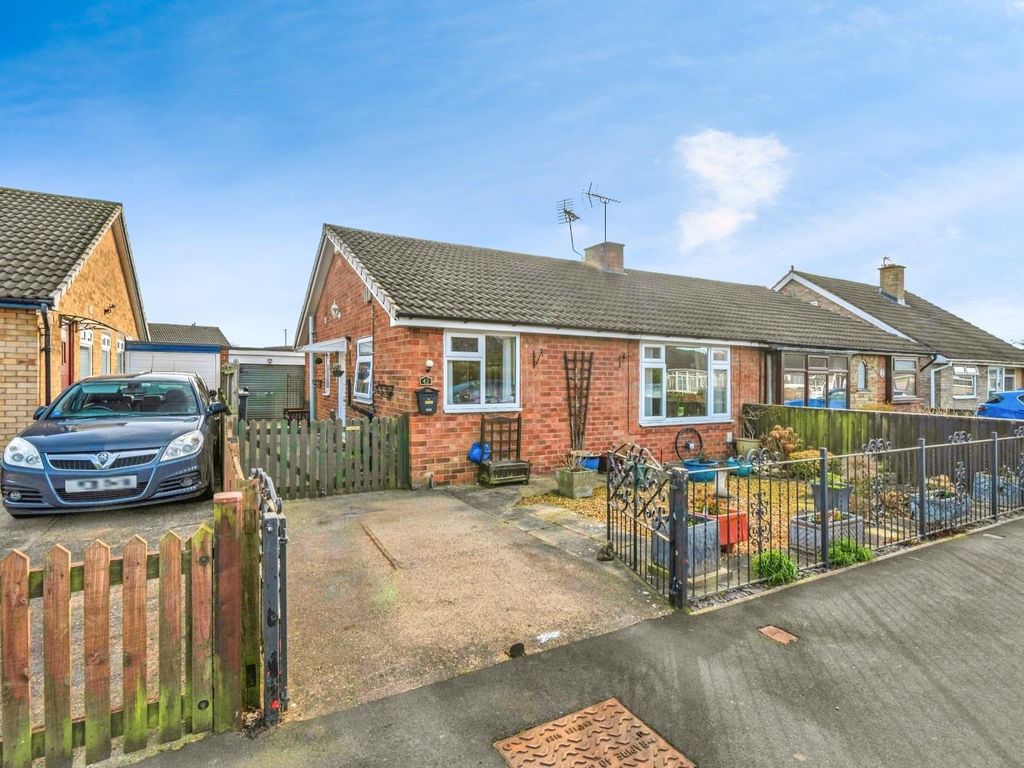 2 bed semidetached bungalow for sale in Cleveland Way, Huntington