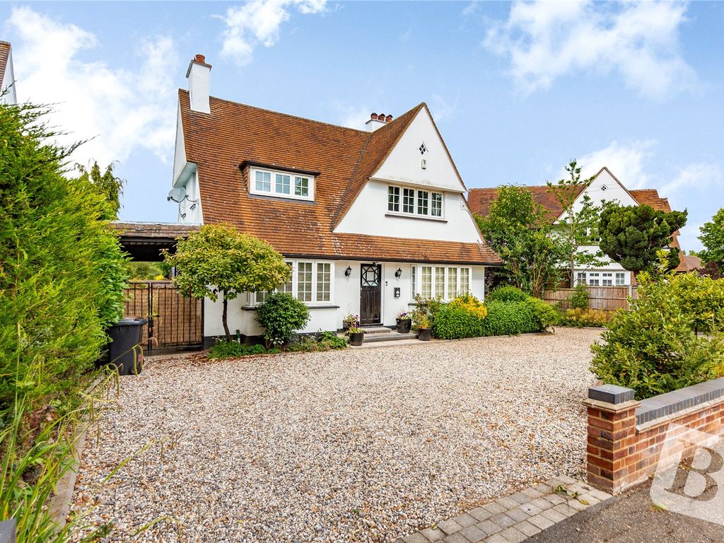 Hillside Walk, Brentwood, Essex CM14  