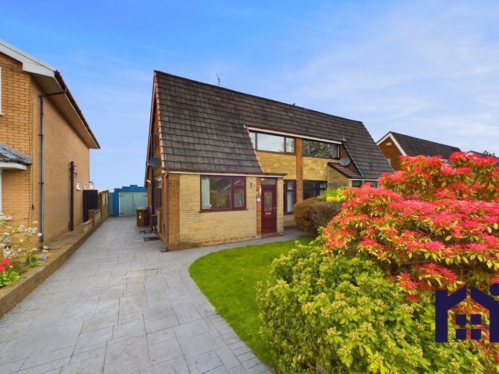 3 bed semidetached house for sale in Shawbrook Close, Euxton PR7, £