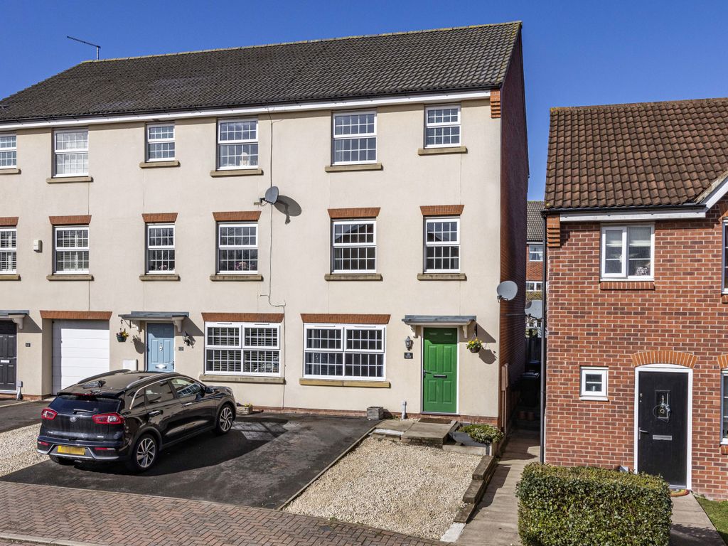 5 bed end terrace house for sale in Braunton Crescent, Nottingham NG3