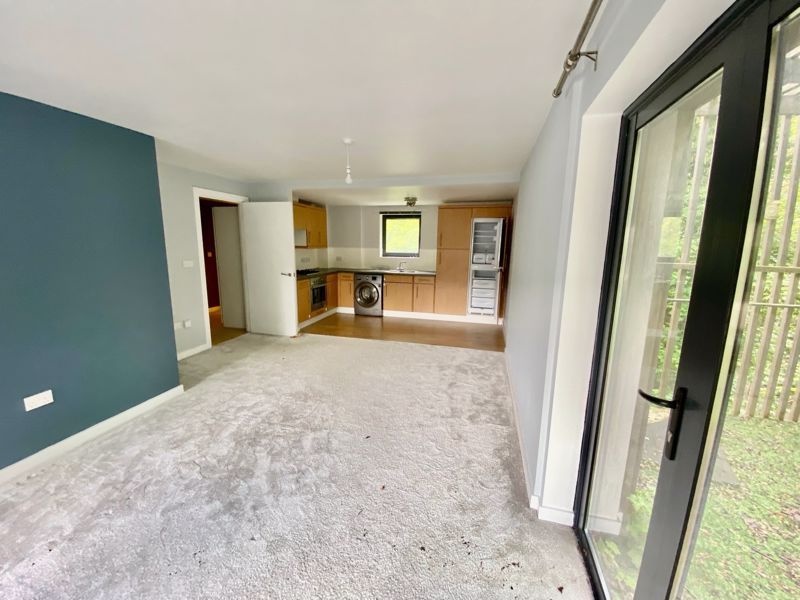 2 bed flat for sale in Cuthbert Court, Godstone Road, Whyteleafe CR3 Zoopla