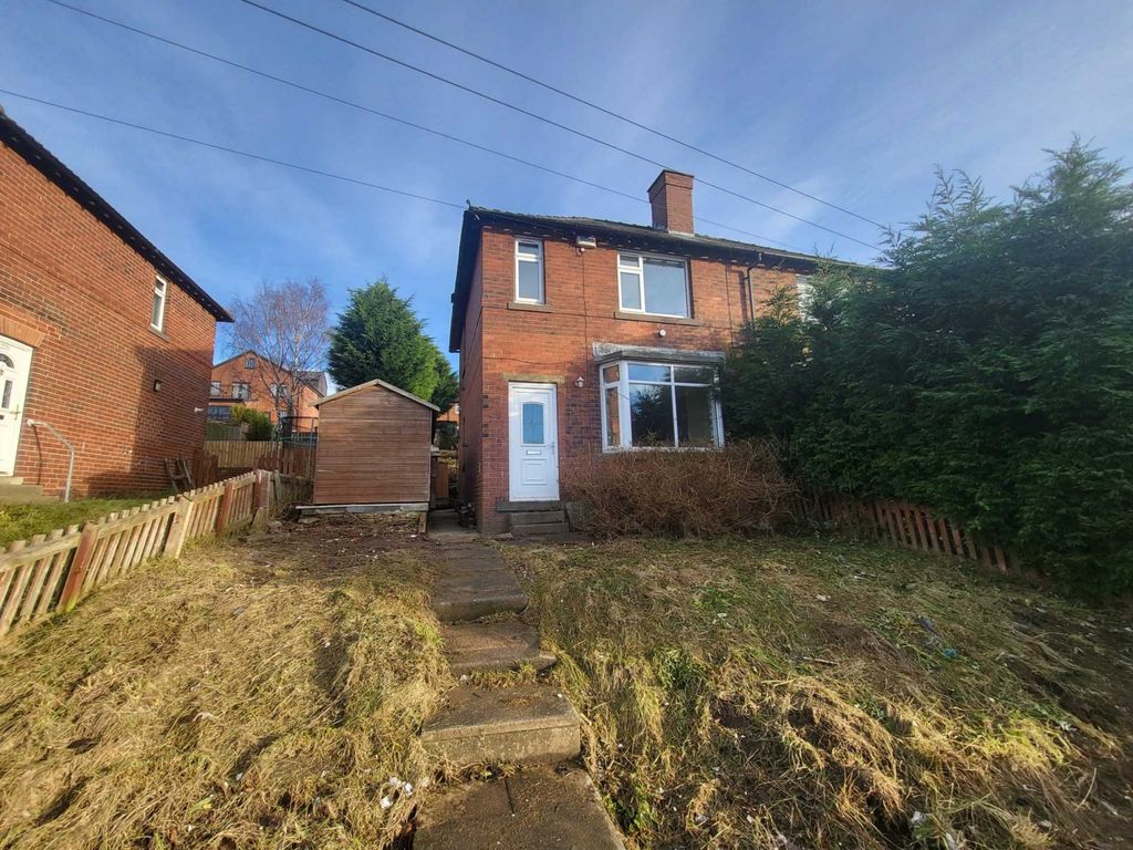 3 bed end terrace house for sale in Heckmondwike Road, Dewsbury WF13, £