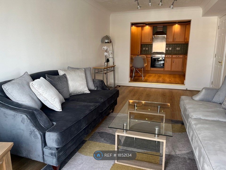 2 bed flat to rent in South Ferry Quay, Liverpool L3, £1,200 pcm Zoopla