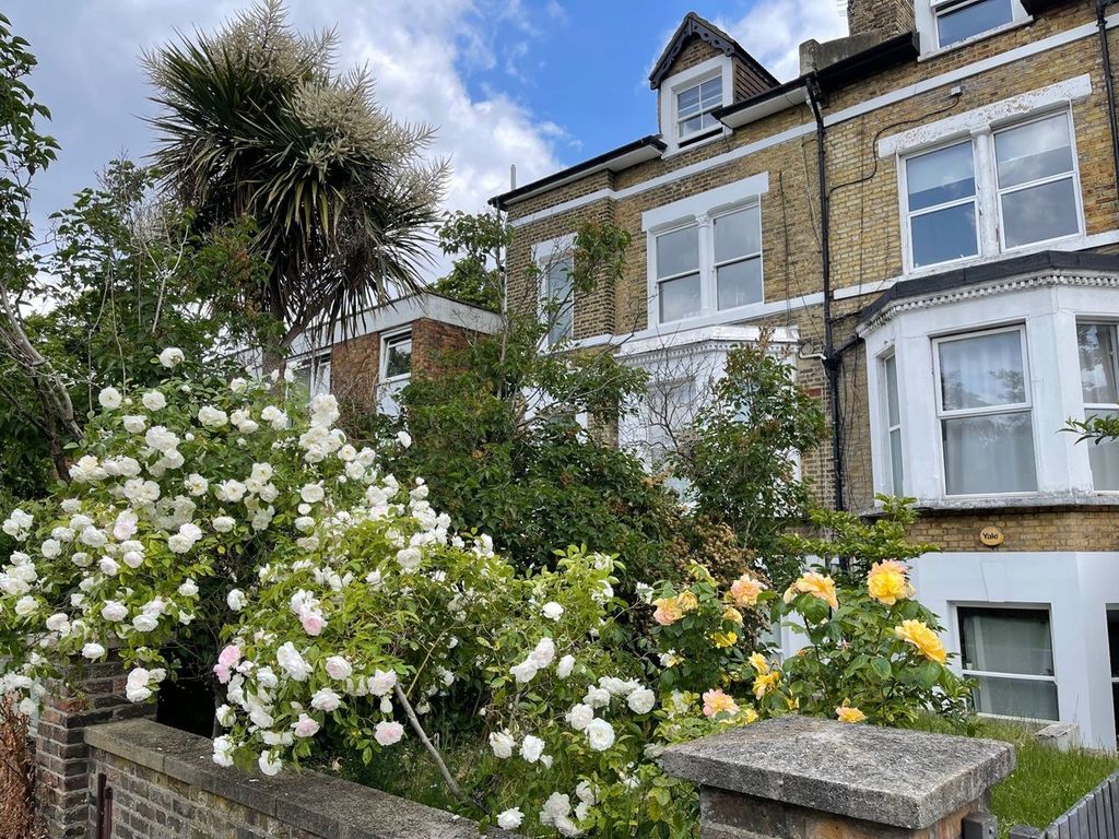 2 bed flat to rent in Clarendon Rise, London SE13, £1,700 pcm Zoopla