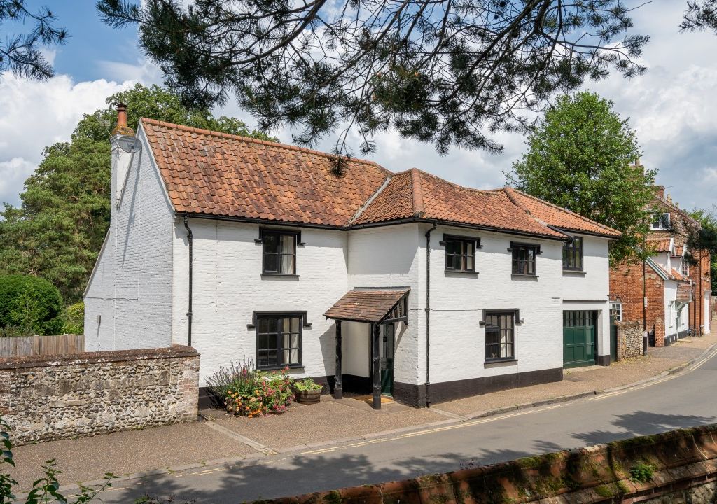 5 bed detached house for sale in Becketswell Road, Wymondham NR18 Zoopla