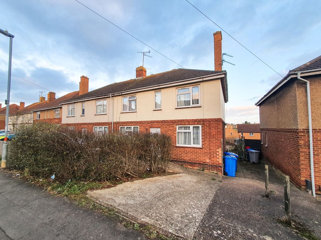 Highfield Road, Kettering, Northamptonshire NN15  