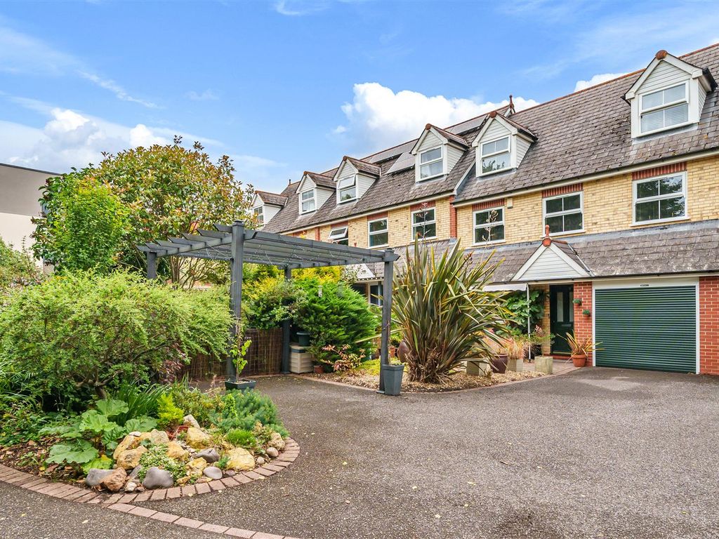 3 bed terraced house for sale in Holway Avenue, Taunton TA1, £450,000