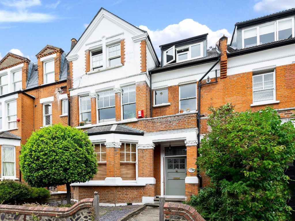 2 bed flat for sale in Muswell Avenue, London N10, £499,950 Zoopla